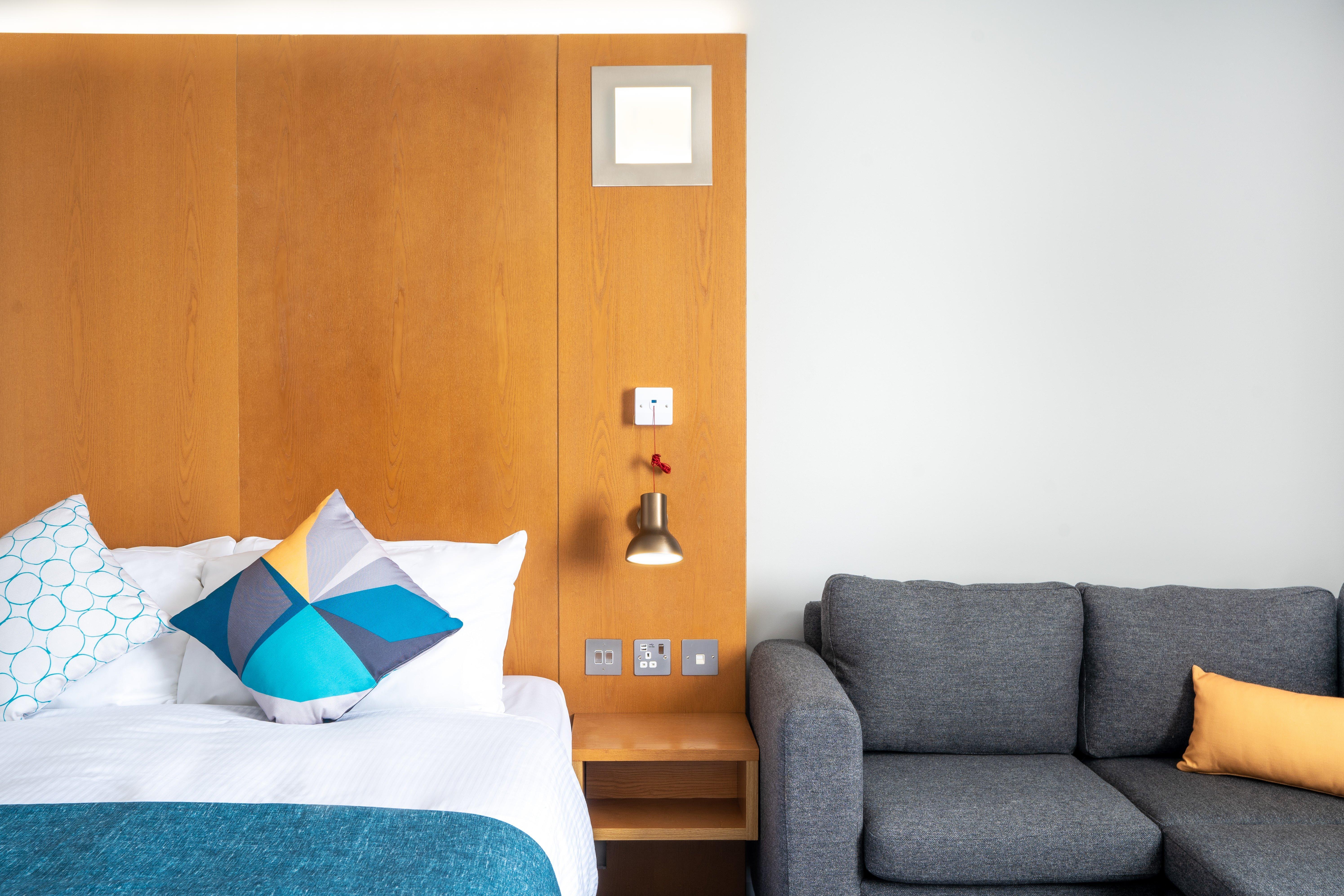 Holiday Inn Bournemouth By Ihg Exteriör bild